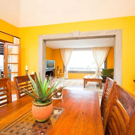 Capricho Villa *